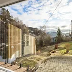 Apartament Aurora Bliss - Waterfront Jacuzzi & Sauna Near Bergen
