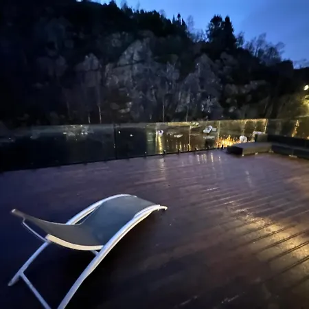 Aurora Bliss - Fjordfront Jacuzzi&sauna Near Bergen