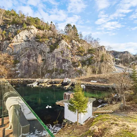 Aurora Bliss - Fjordfront Jacuzzi&sauna Near Bergen Apartment *