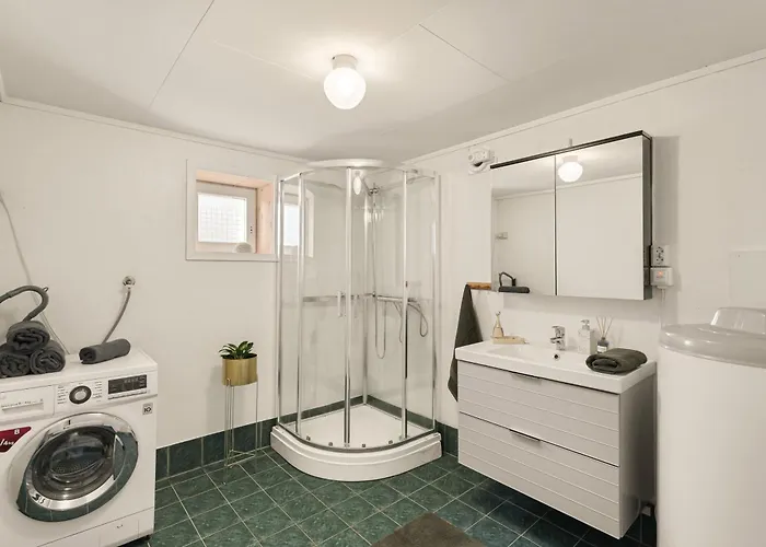 Aurora Bliss - Fjordfront Jacuzzi&sauna Near Bergen