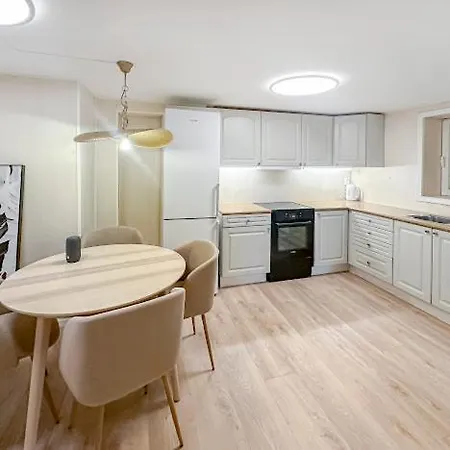 Aurora Bliss - Fjordfront Jacuzzi&sauna Near Bergen *