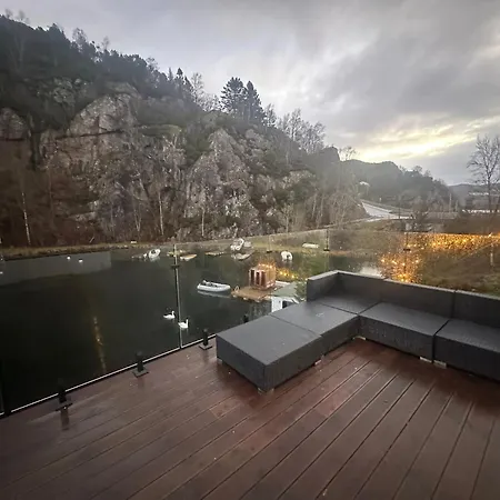 Aurora Bliss - Fjordfront Jacuzzi&sauna Near Bergen Appartamento *